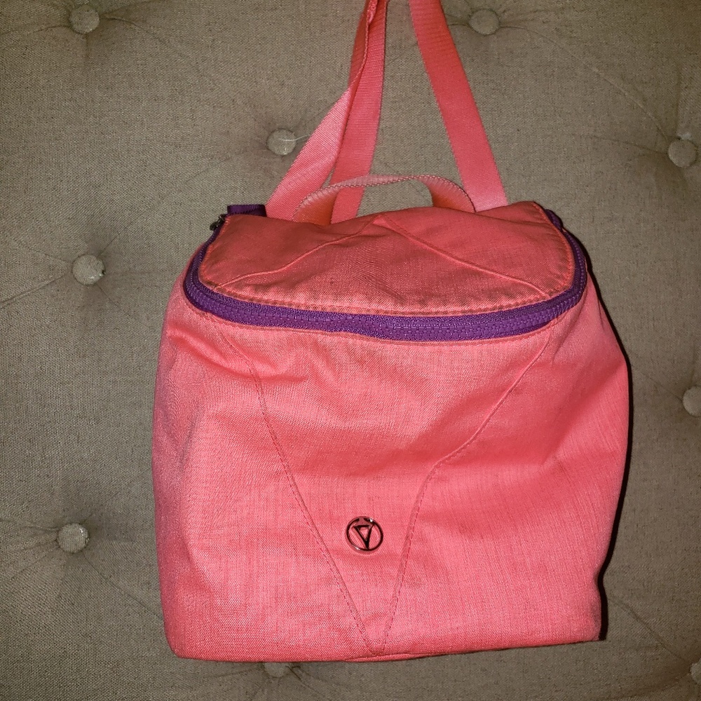 gently preowned Ivivva Lunch Tote. No blemishes or tears.